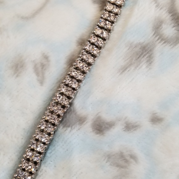 Long Rhinestone Necklace - Picture 4 of 6